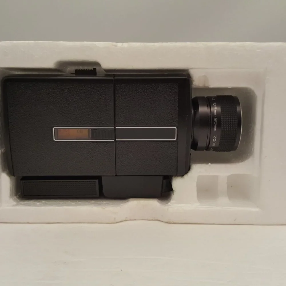 BELL & HOWELL 2230 microstar z XL Movie Camera w/ Kodachrome 40 Type A Cart